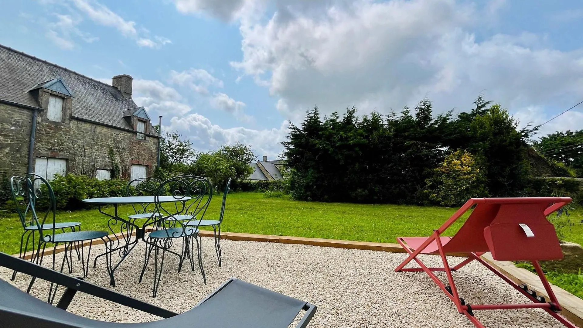 Le Clos Du Haut Gallion An Authentic Haven Of Peace Saint-Cyr